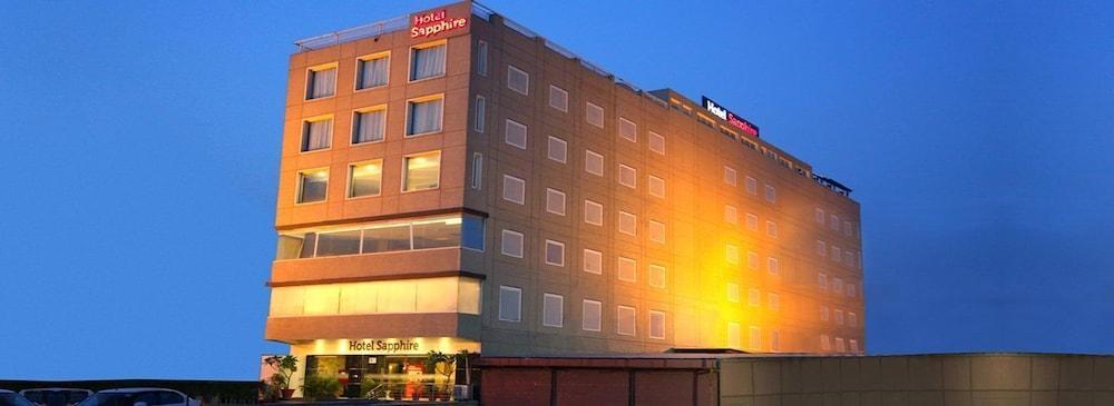 Tulip Inn Zirakpur Dış mekan fotoğraf