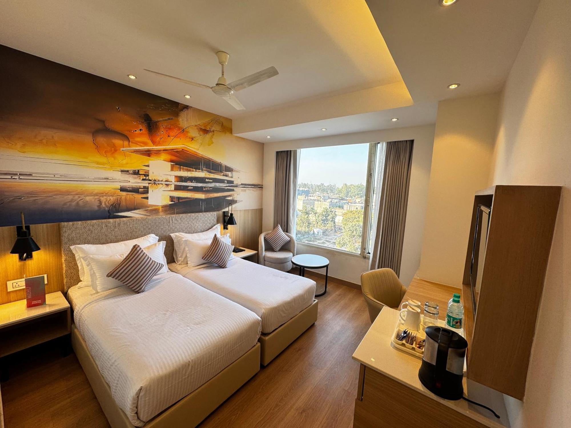 Tulip Inn Zirakpur Dış mekan fotoğraf