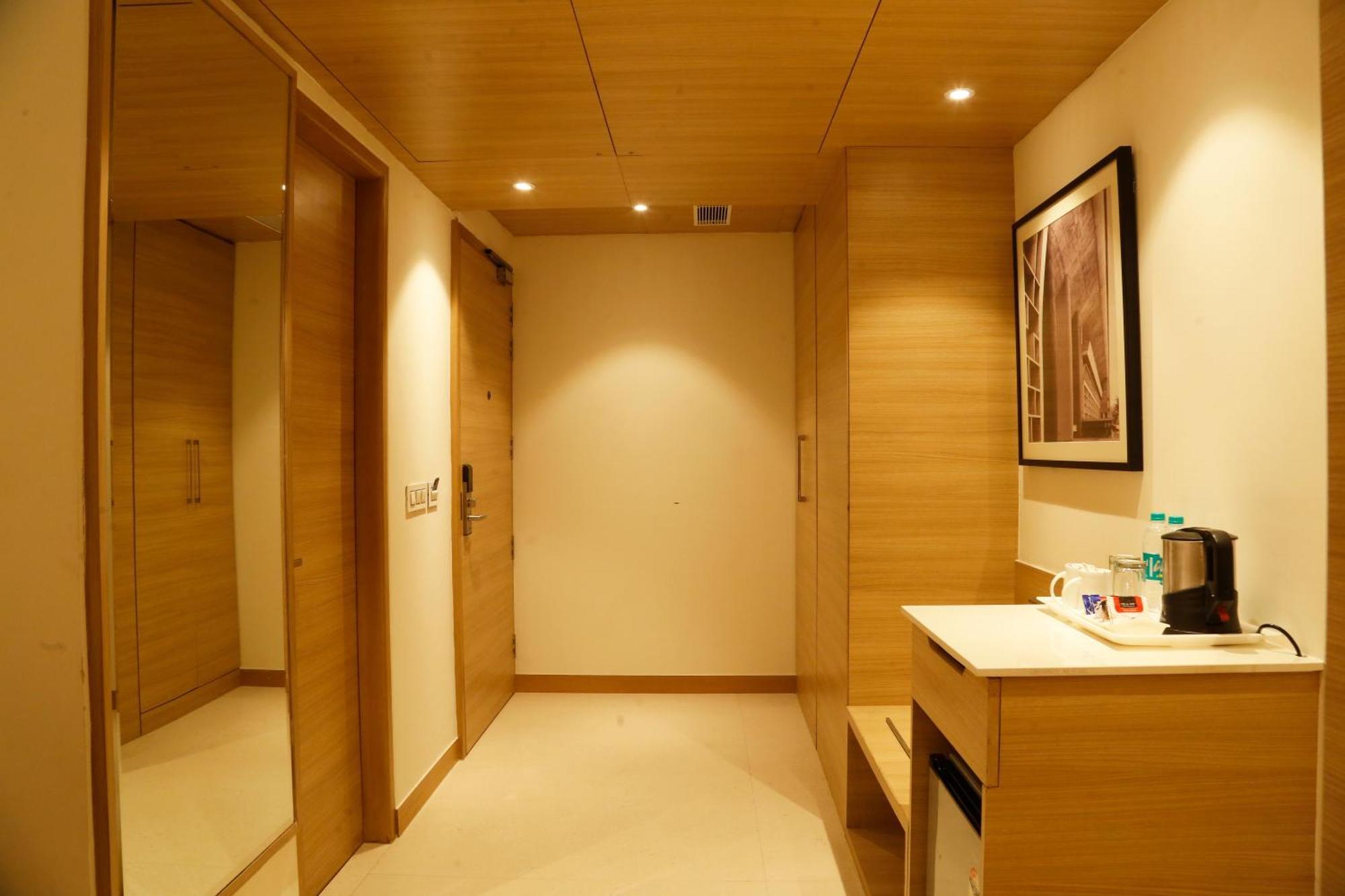 Tulip Inn Zirakpur Dış mekan fotoğraf