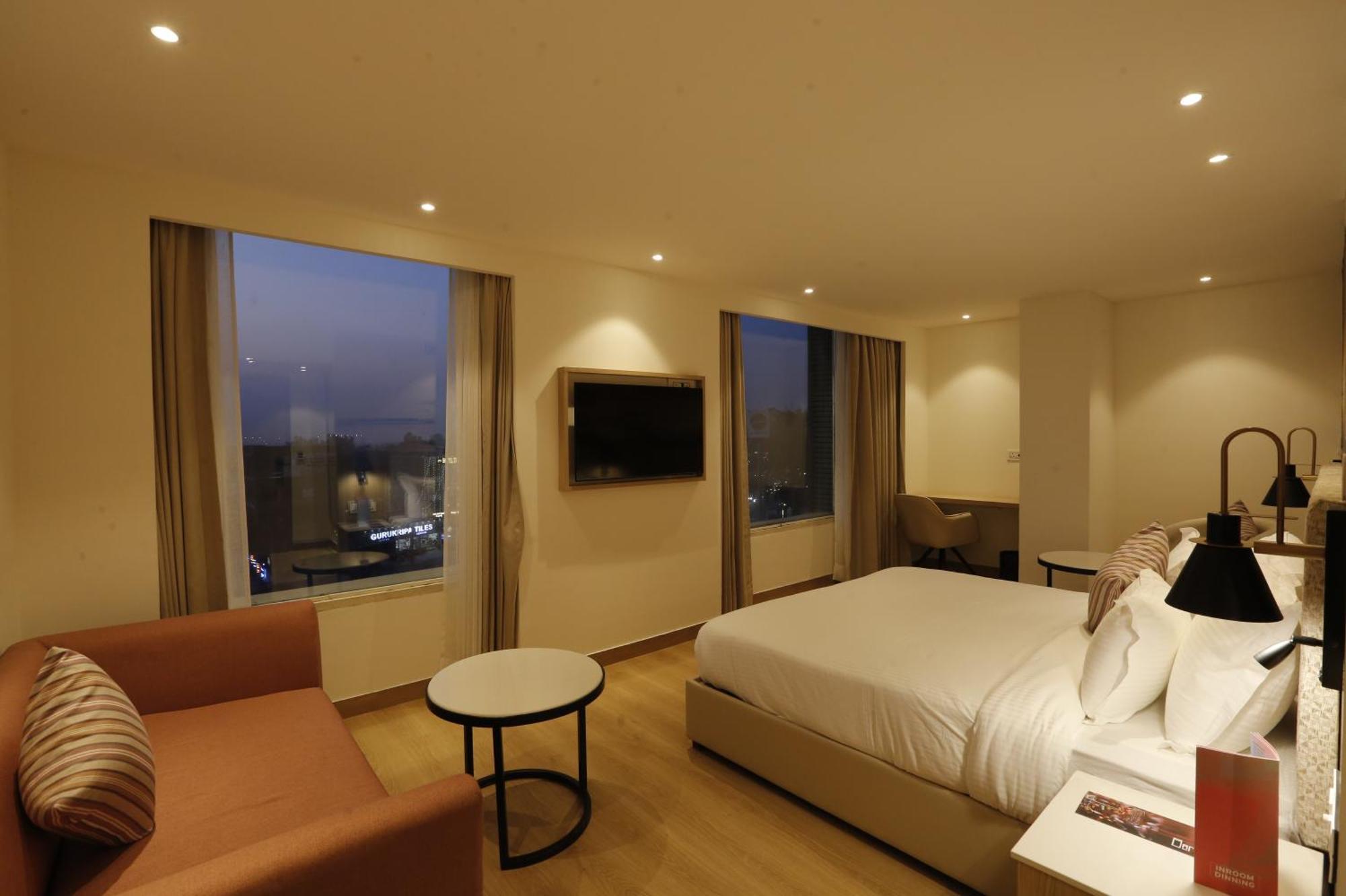 Tulip Inn Zirakpur Dış mekan fotoğraf