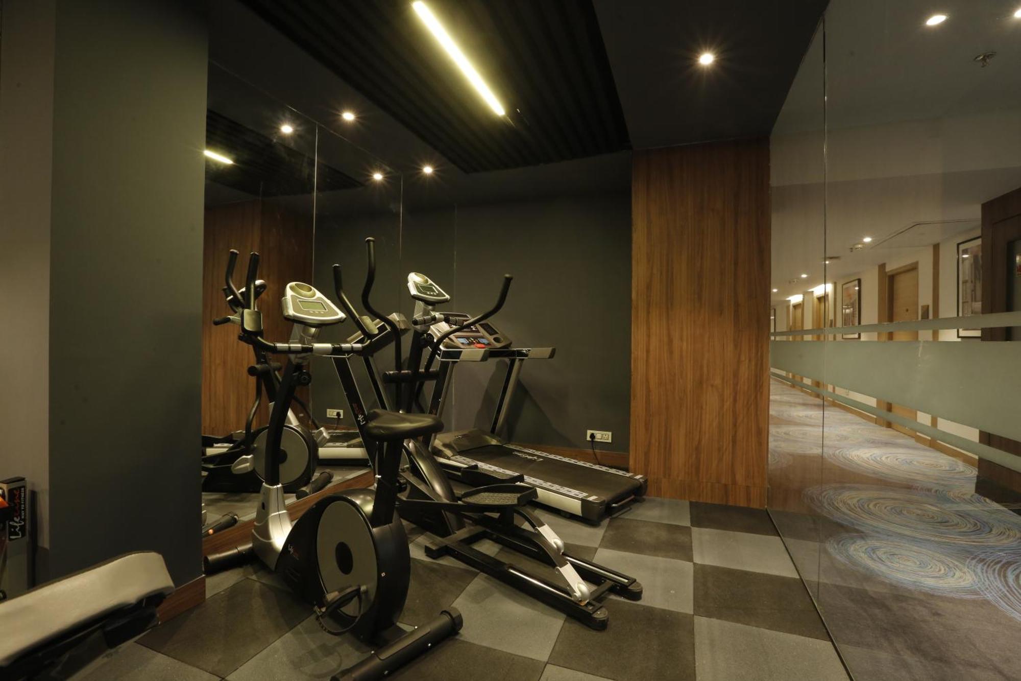 Tulip Inn Zirakpur Dış mekan fotoğraf