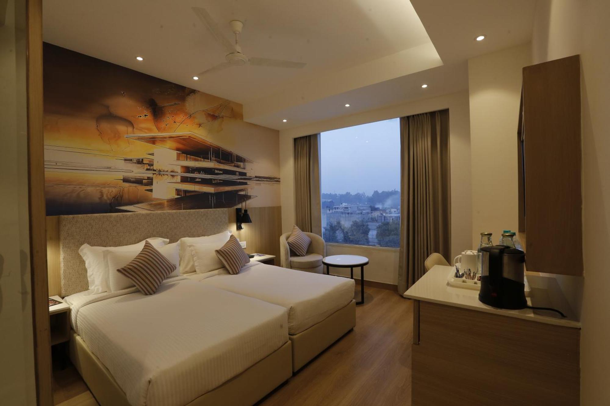 Tulip Inn Zirakpur Dış mekan fotoğraf