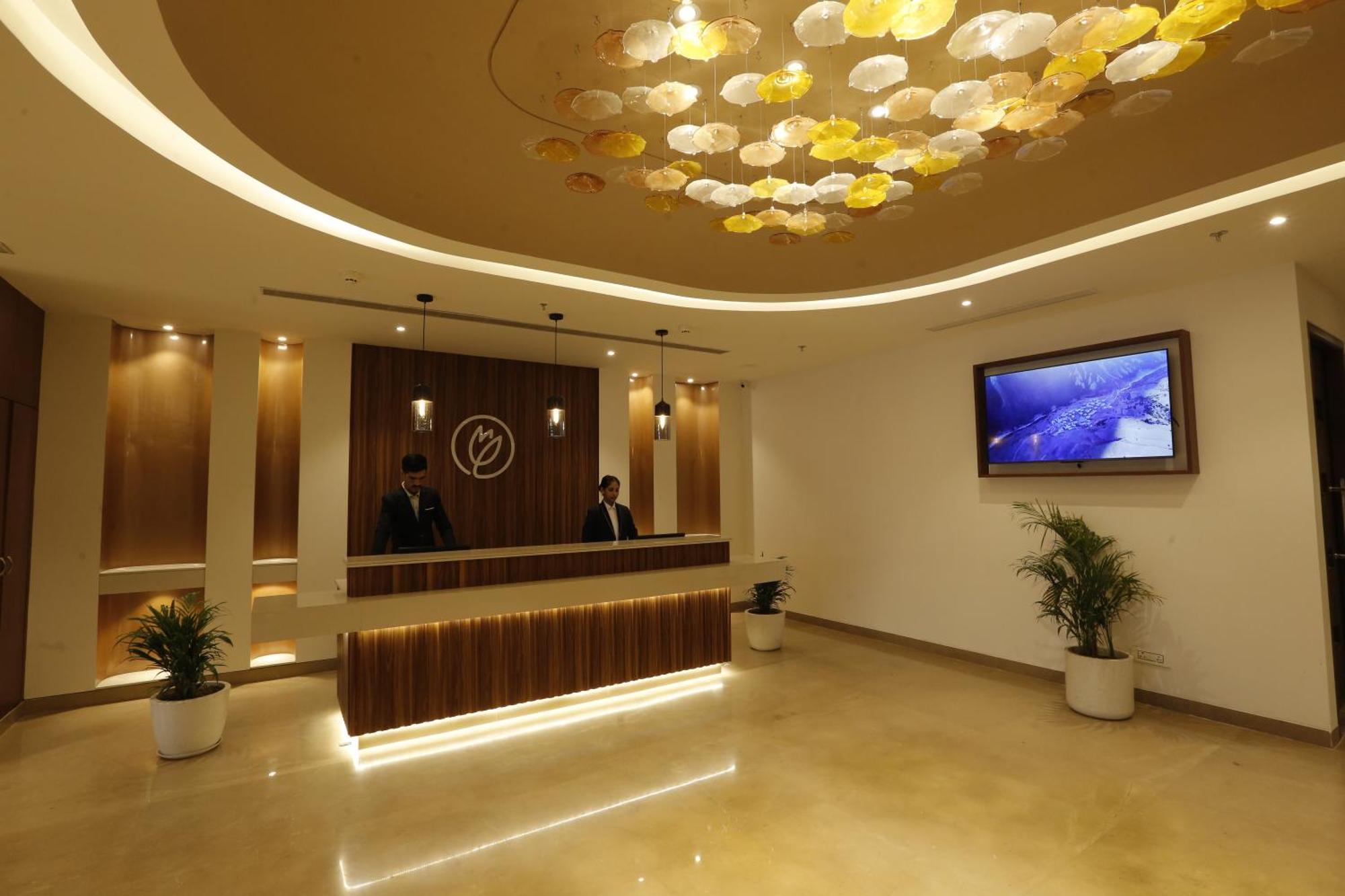 Tulip Inn Zirakpur Dış mekan fotoğraf
