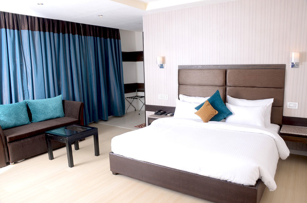 Tulip Inn Zirakpur Dış mekan fotoğraf