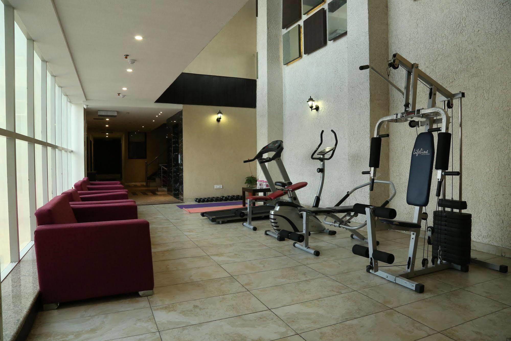 Tulip Inn Zirakpur Dış mekan fotoğraf